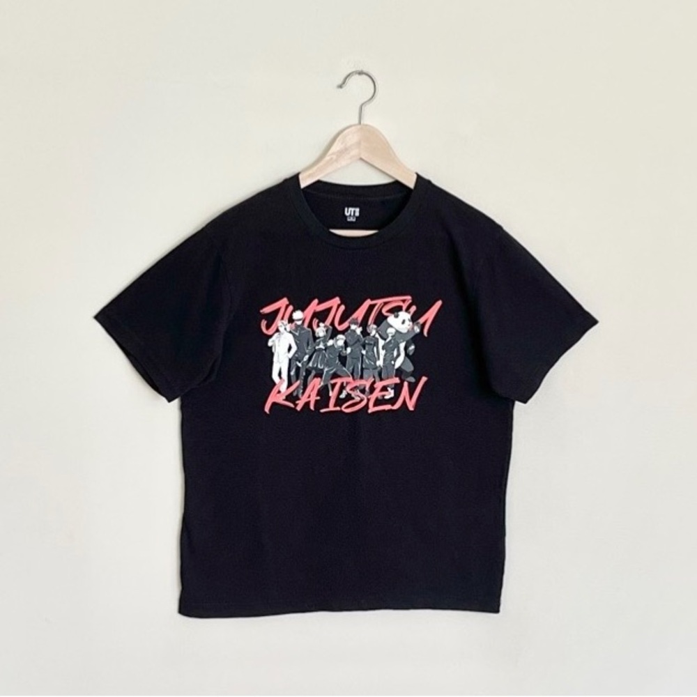 Uniqlo x Jujutsu Kaisen All Cast Graphic Black Anime Manga T Shirt Adult Medium